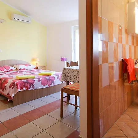 Apartments Miani Novigrad Istria Exteriör bild